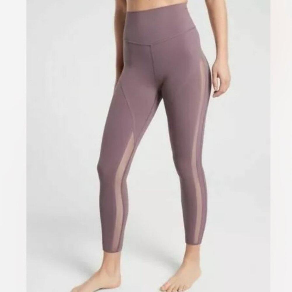 Athleta Formation 7/8 Tight Legging Small